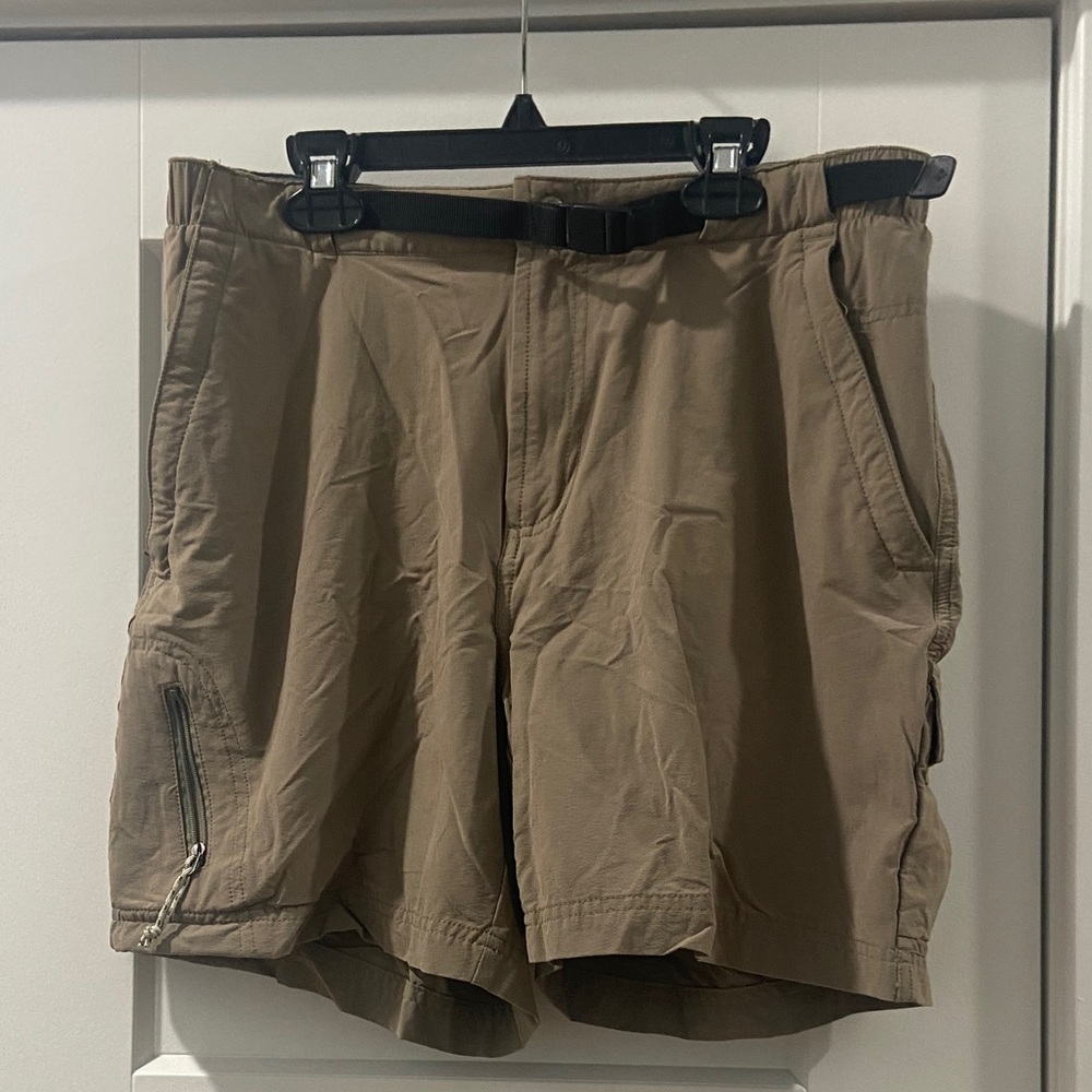 Columbia GTR Brown Women's Active Shorts Size Large 6 inch inseam Outdoors